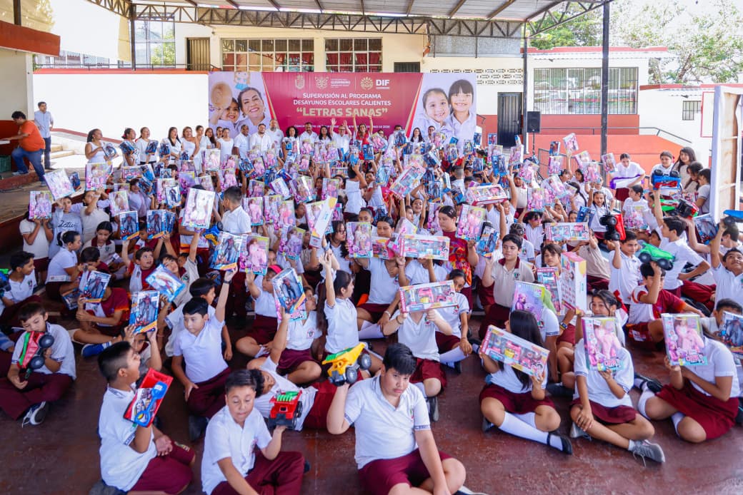 Fortalece Liz Salgado la alimentación escolar con el programa de desayunos escolares “Letras Sanas” en Zihuatanejo