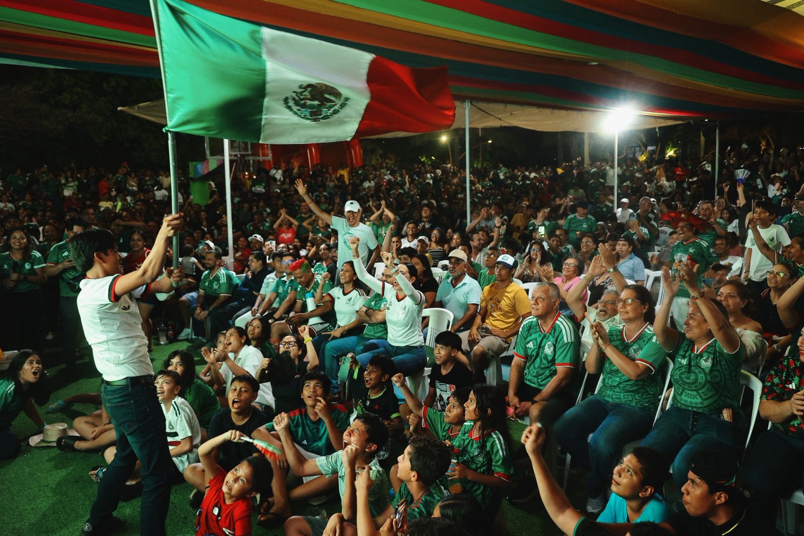 Gran festejo mundialista en la Cancha Municipal