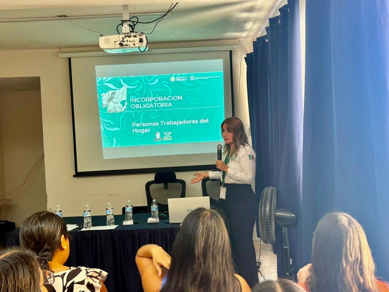 Capacita IMSS Guerrero a profesionales de la contaduría en servicios digitales