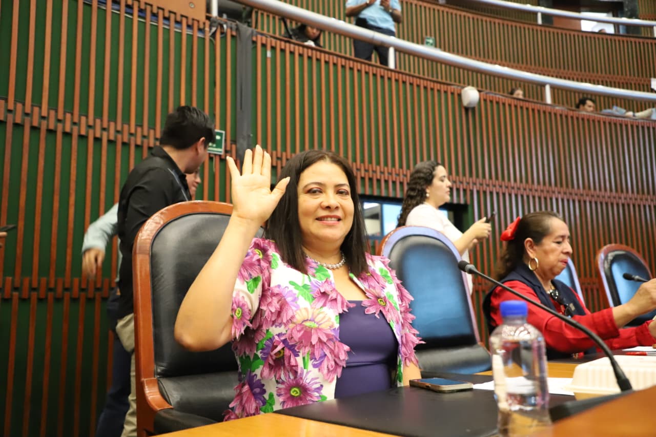 Presentan iniciativa para garantizar la paridad de género en las notarías