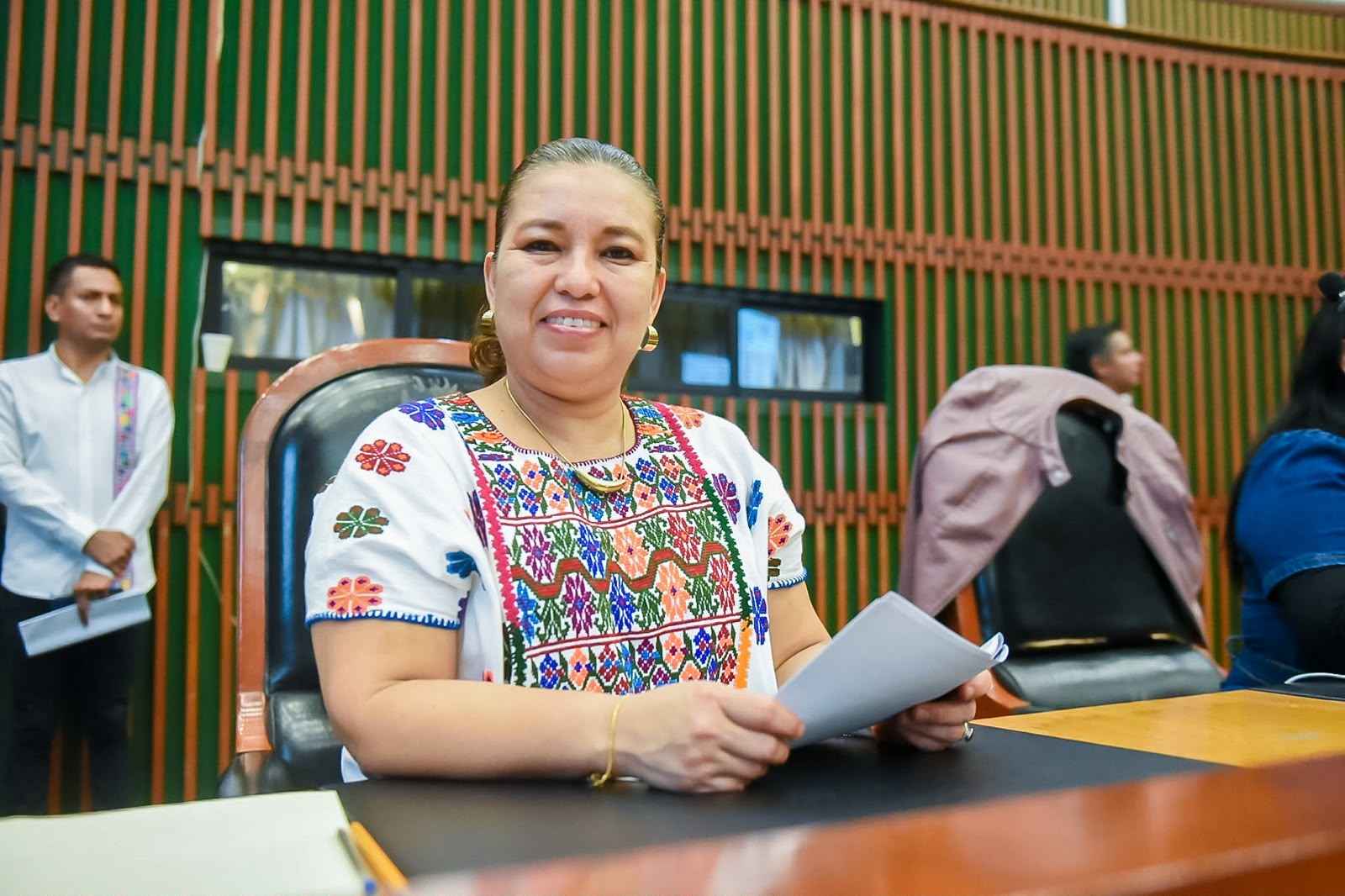Proponen mayores atribuciones de los ayuntamientos para beneficio de los pueblos indígenas y afromexicano