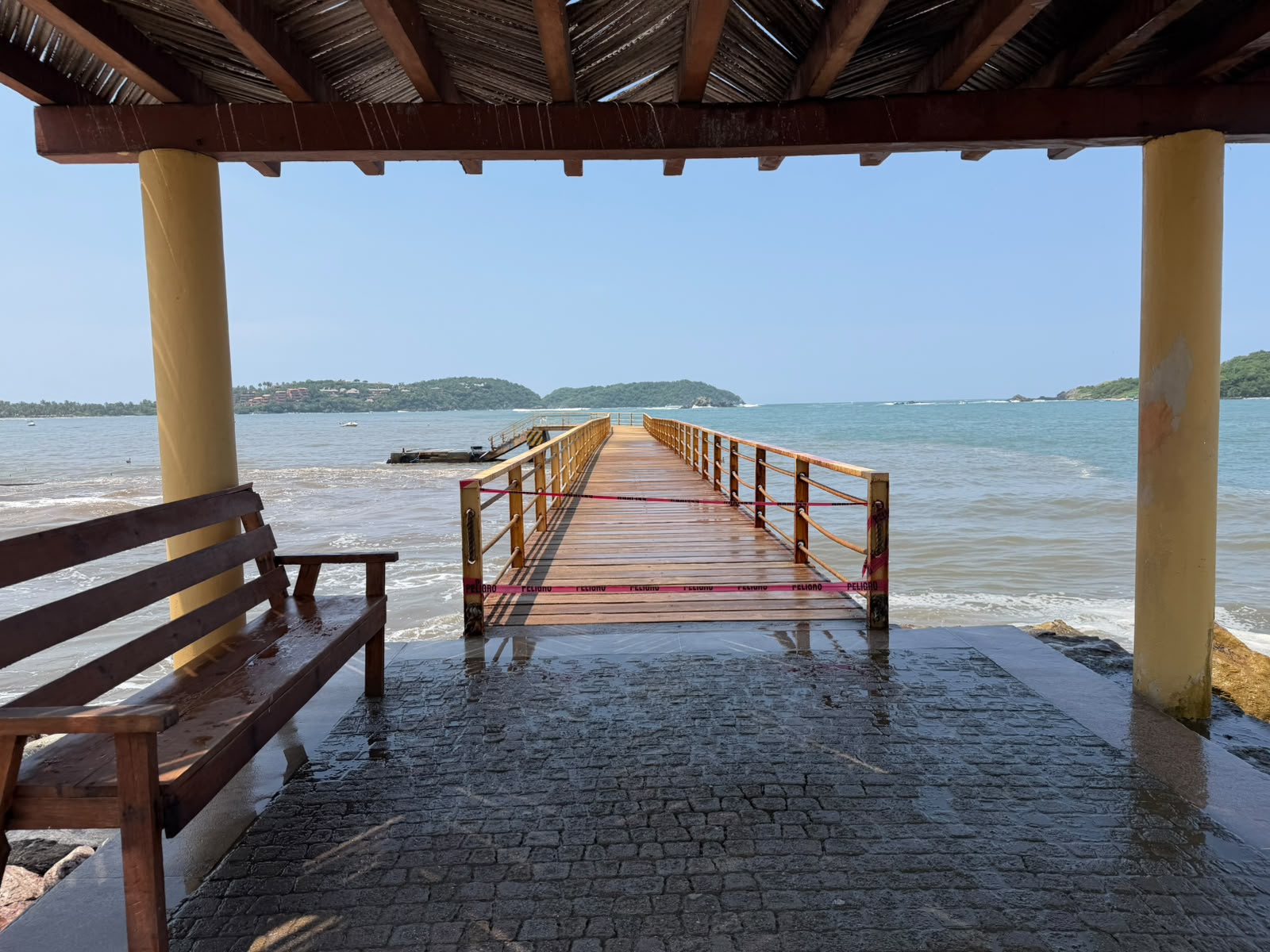 Cierran nuevamente el muelle de Playa Linda por fuerte oleaje