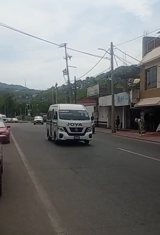 Aumento al transporte desata inconformidad en Zihuatanejo: el pasaje llega a 14 pesos