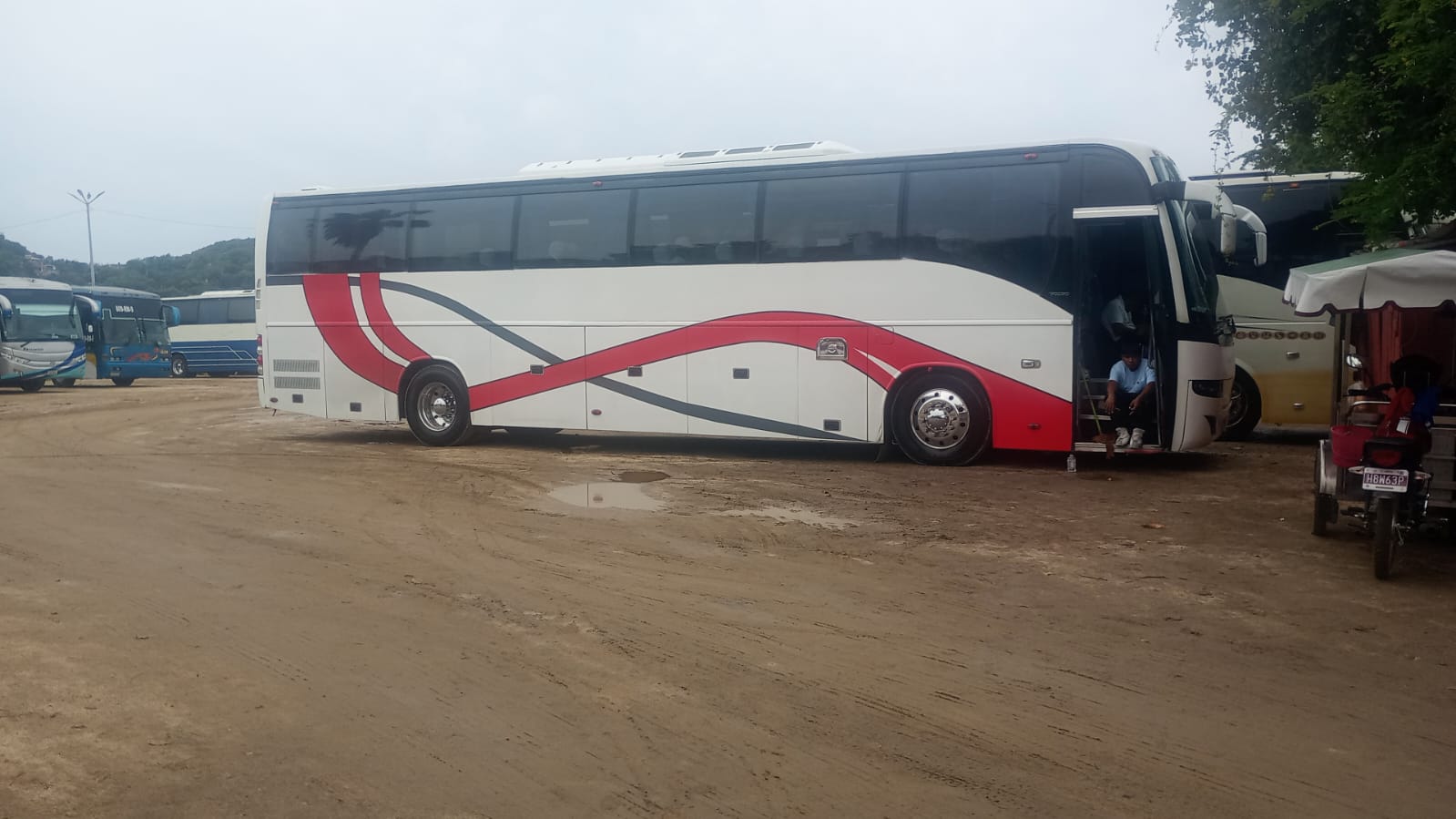 Conductores de autobuses requieren revisiones médicas constantes para evitar tragedias: accidente en Zihuatanejo reaviva el debate