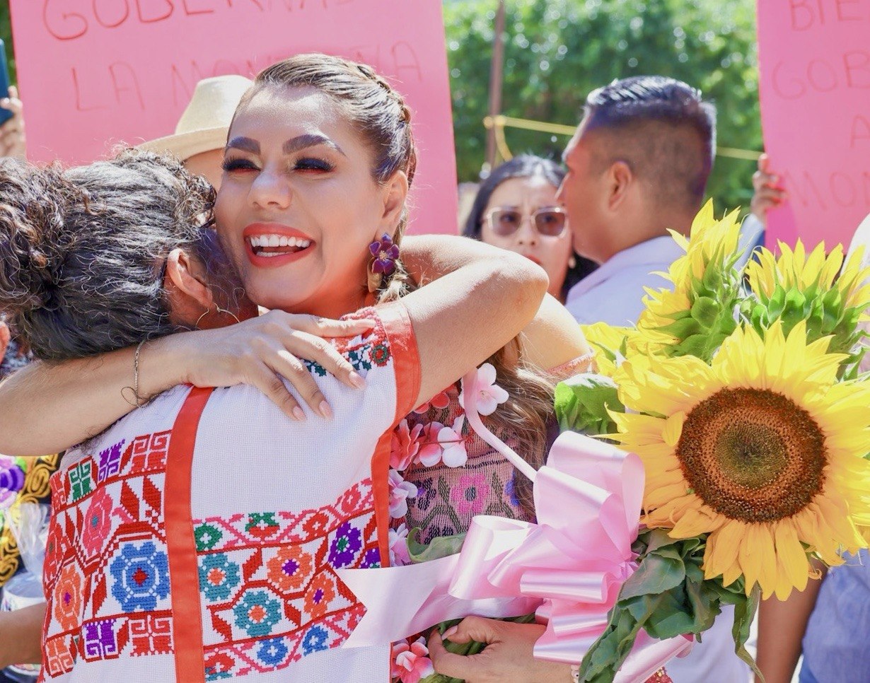 Evelyn Salgado entrega obras en Copanatoyac y Xalpatláhuac; destaca inversiones por más de 150 MDP