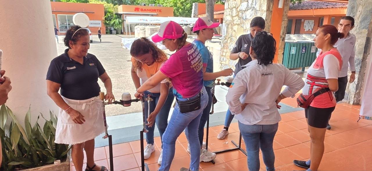 CAPAZ ofrece cursos de plomería básica para mujeres