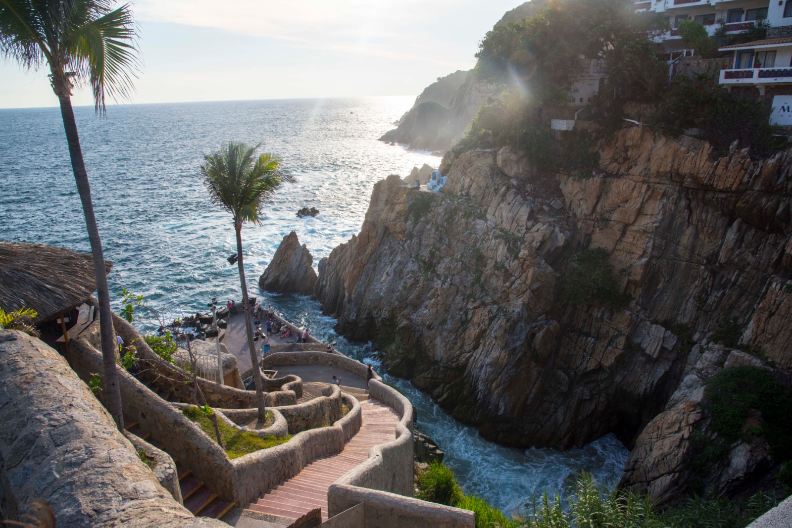 Del Acantilado al Ariel: Gobierno de Guerrero reconoce a cineastas y clavadistas por poner en alto el nombre de Acapulco