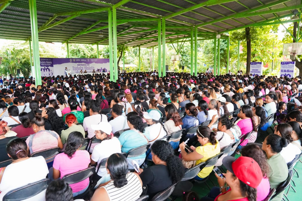 Concluye con éxito entrega de 6 mil Tarjetas Violeta en Acapulco; continuará el programa en más regiones de Guerrero