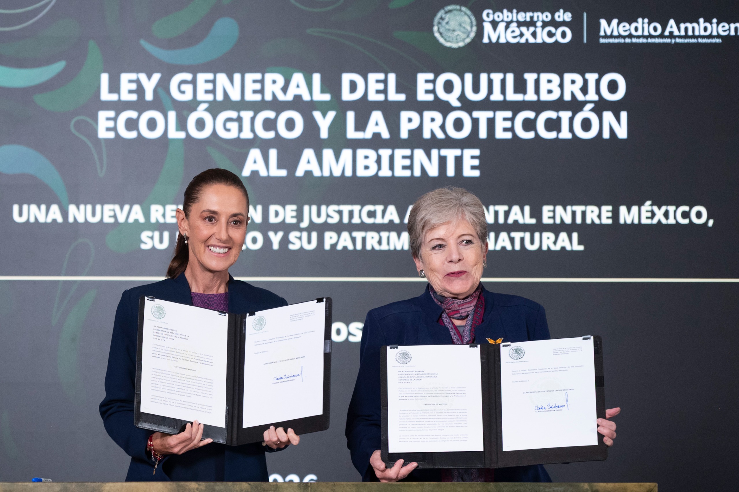 Presidenta Claudia Sheinbaum destaca buenas noticias económicas: máximo histórico en IED con 34 mil 968 mdd en primer semestre de 2026 y crecimiento de 1.4% de la economía mexicana en segundo trimestre