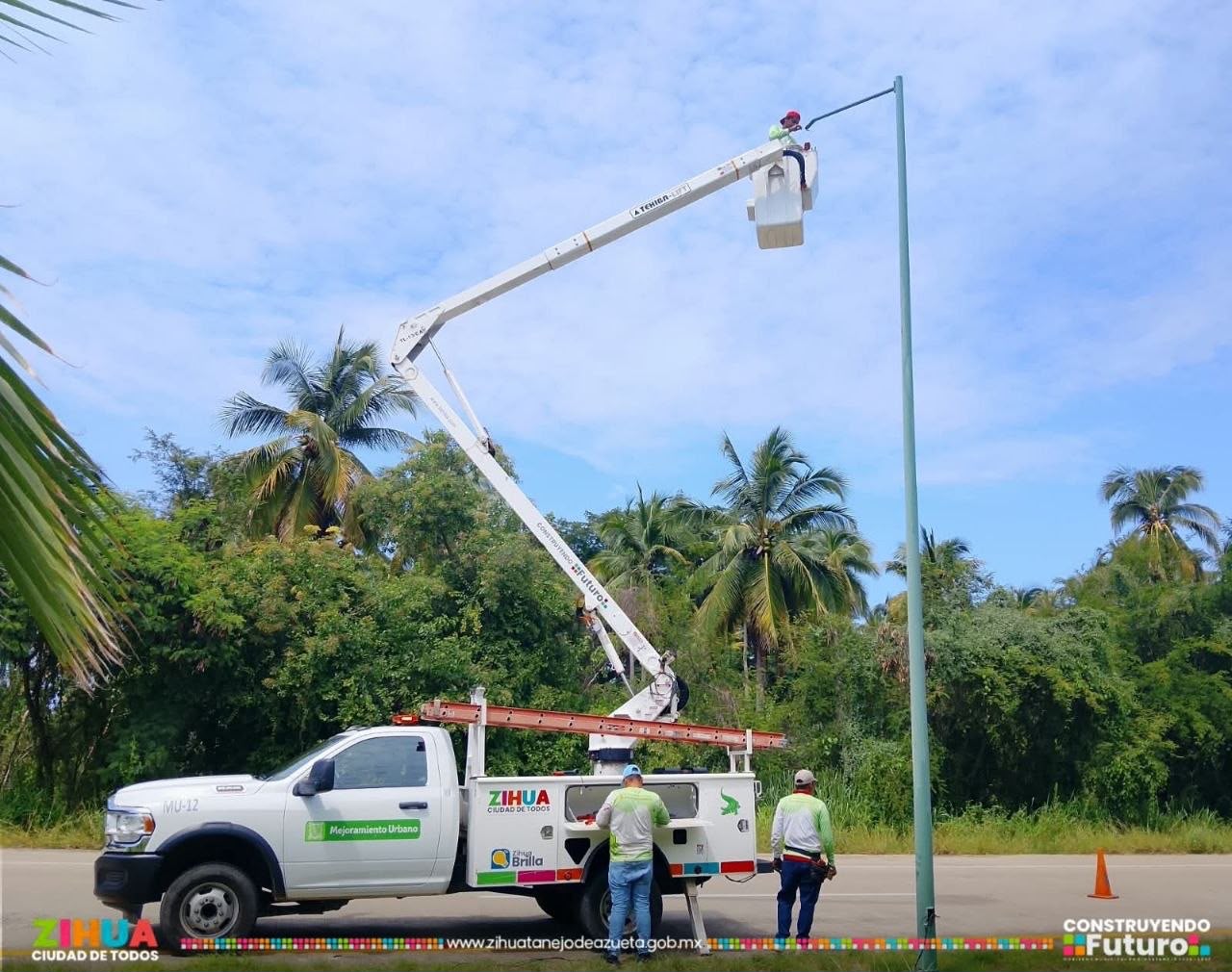 Gobierno Municipal de Zihuatanejo mantiene la ciudad en óptimas condiciones a través de la Dirección de Mejoramiento Urbano