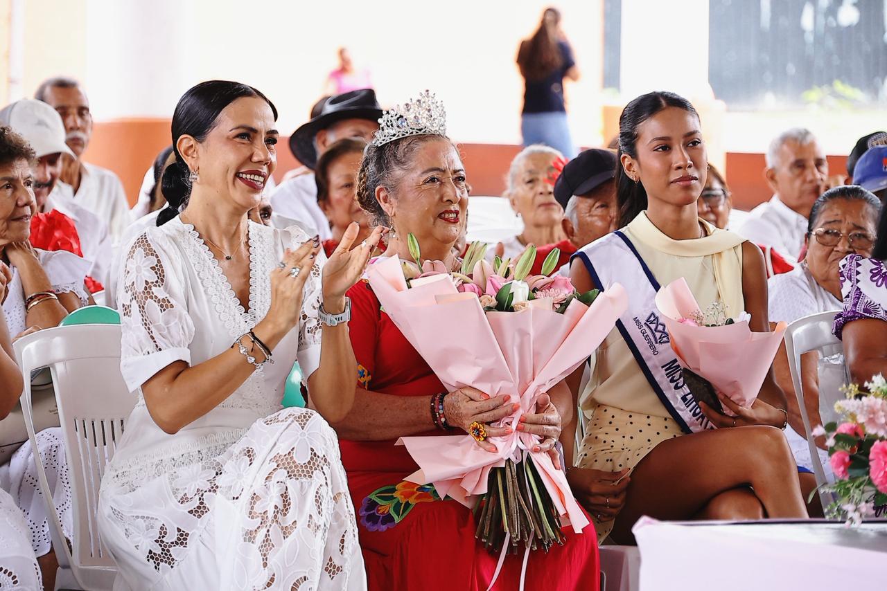 El Gobierno de Zihuatanejo realizó el Concurso Reina de Reinas
