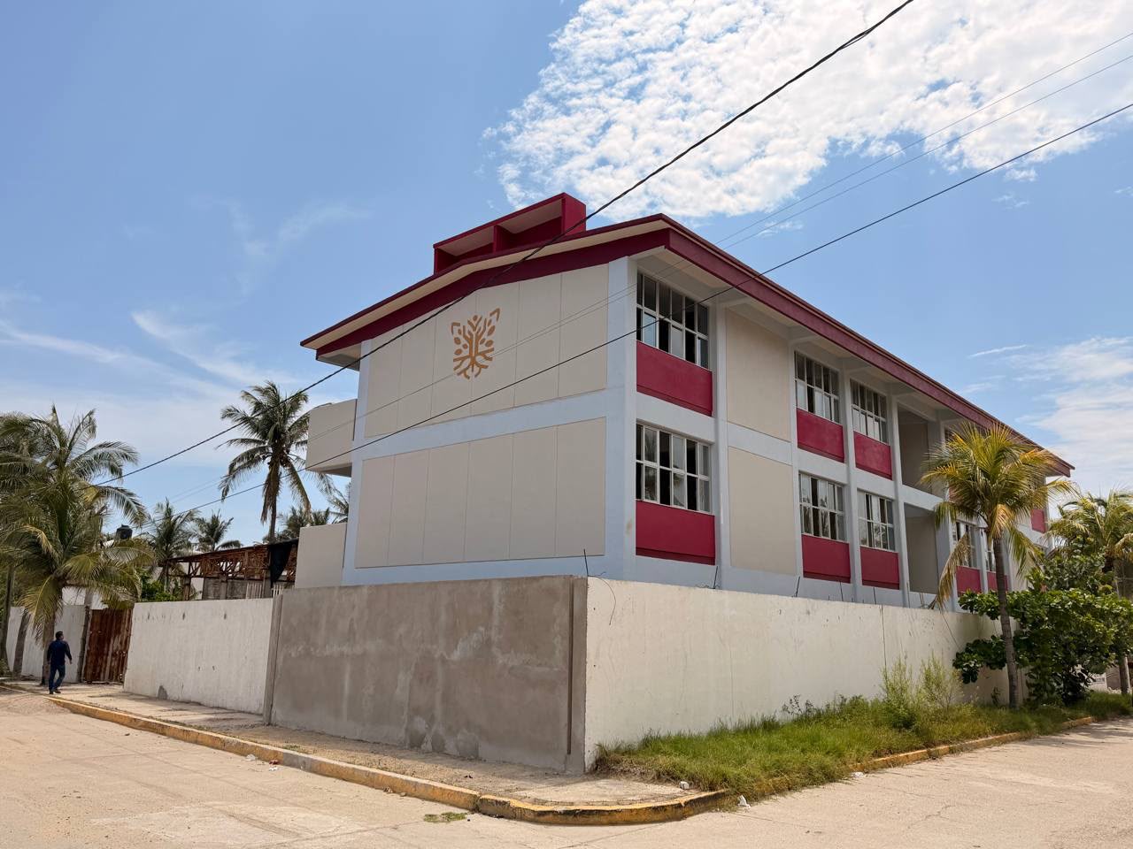 Supervisa Evelyn Salgado la construcción del edificio de la Primaria Josefa Ortiz Téllez-Girón en Acapulco