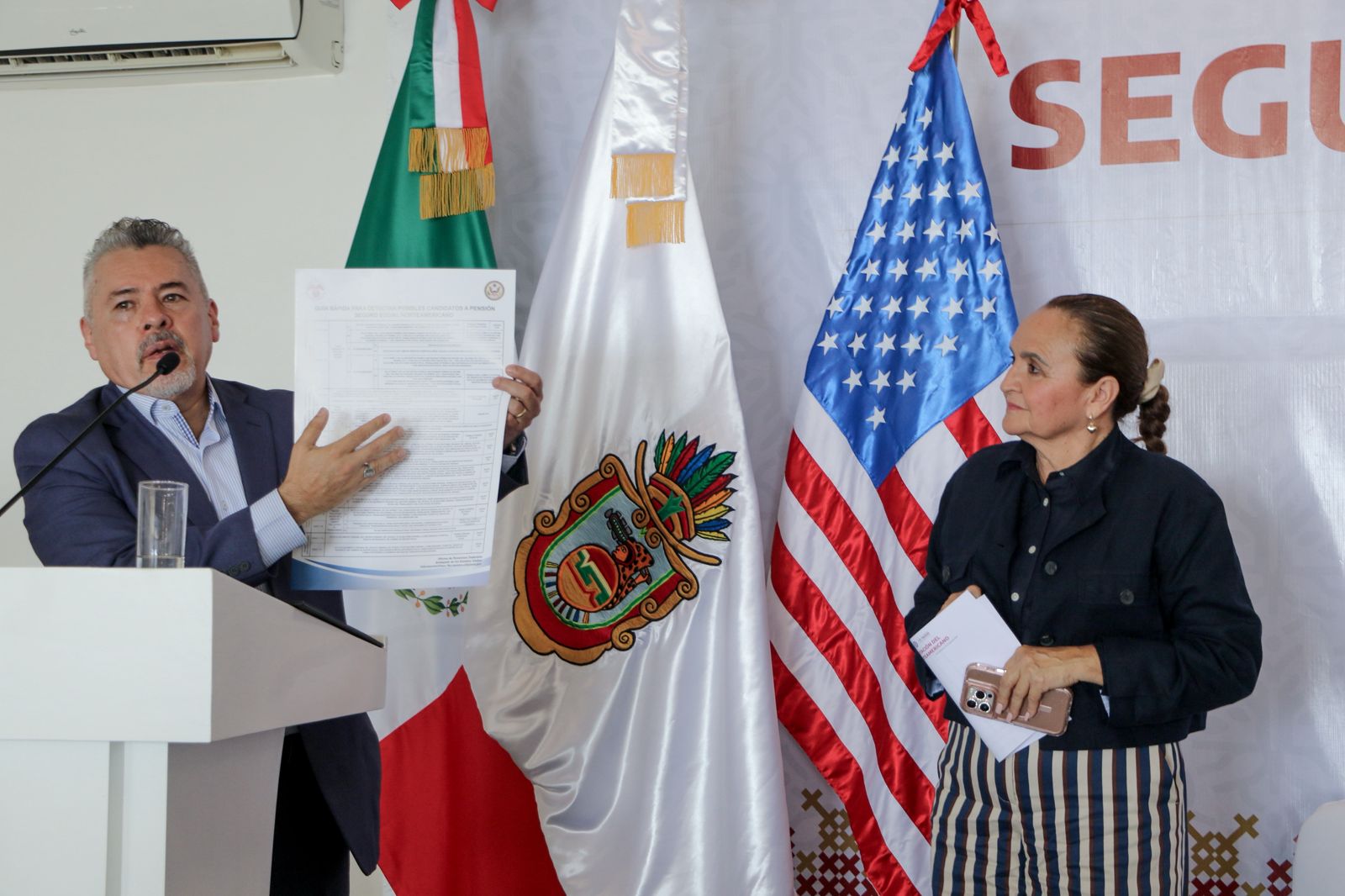 Capacitan a familiares de trabajadores radicados en Estados Unidos sobre los beneficios de contar con el Seguro Social de ese país