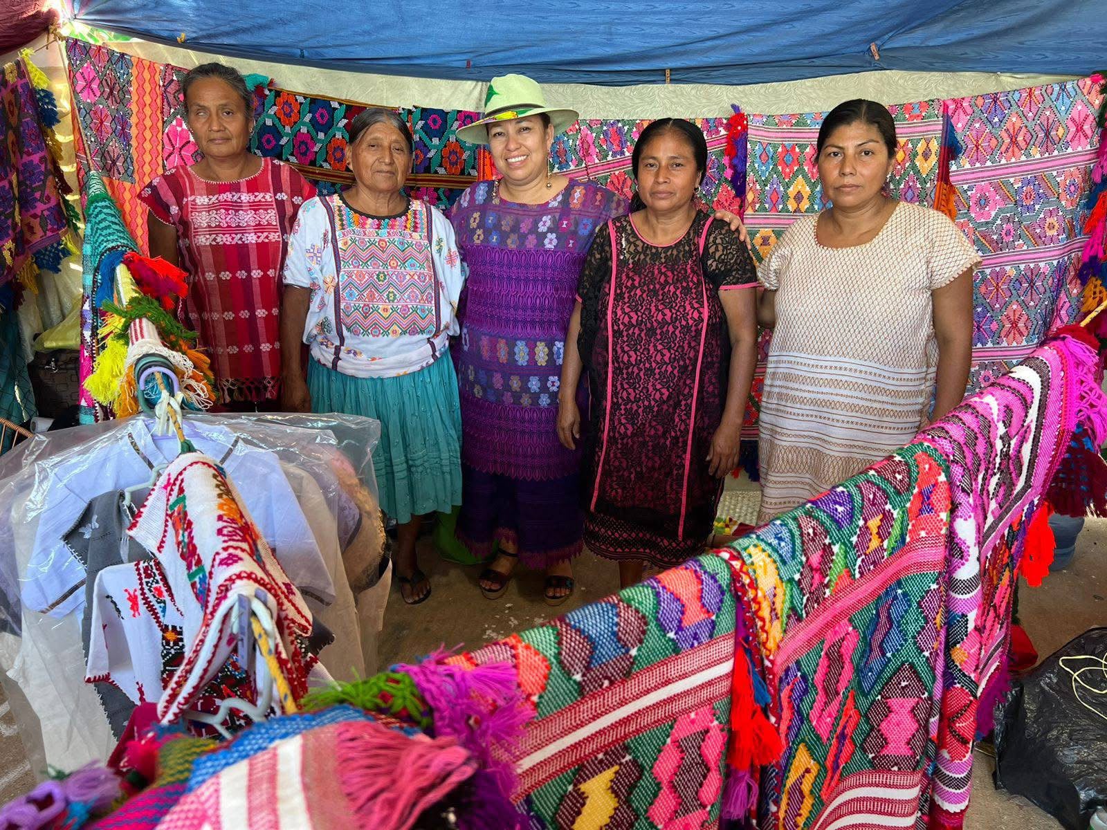 Congreso de Guerrero invita al público a visitar su Tianguis Artesanal