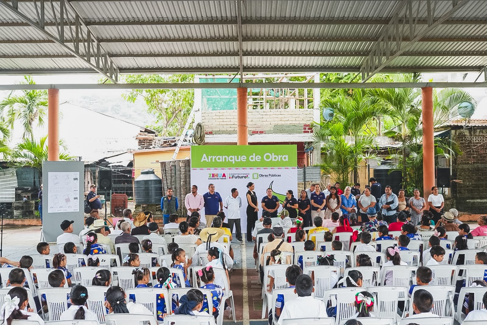 Presidenta Lizette Tapia Castro da inicio a remodelación del Club de la Tercera Edad de Barbulillas
