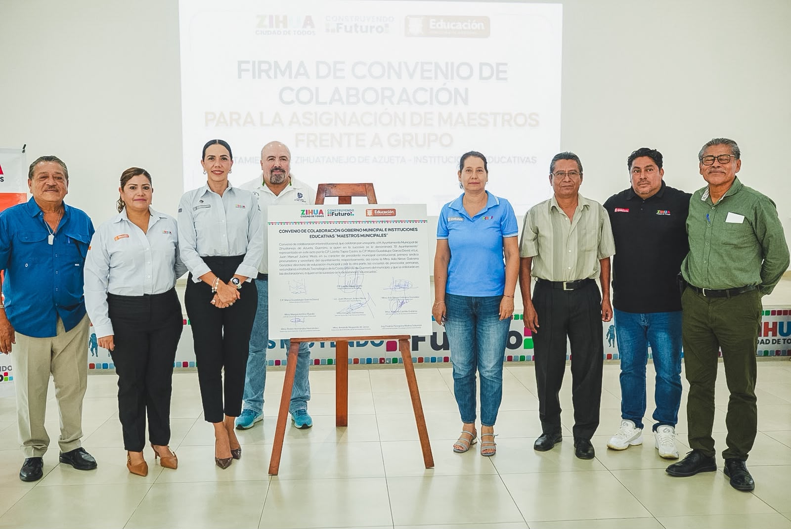 Ayuntamiento de Zihuatanejo e instituciones educativas acuerdan asignación de 19 maestros municipales