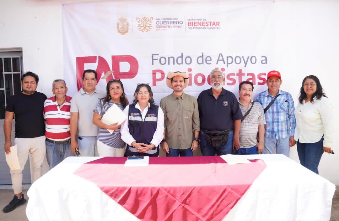 Concluye entrega de pólizas de seguro de vida a periodistas afiliados al FAP en Guerrero
