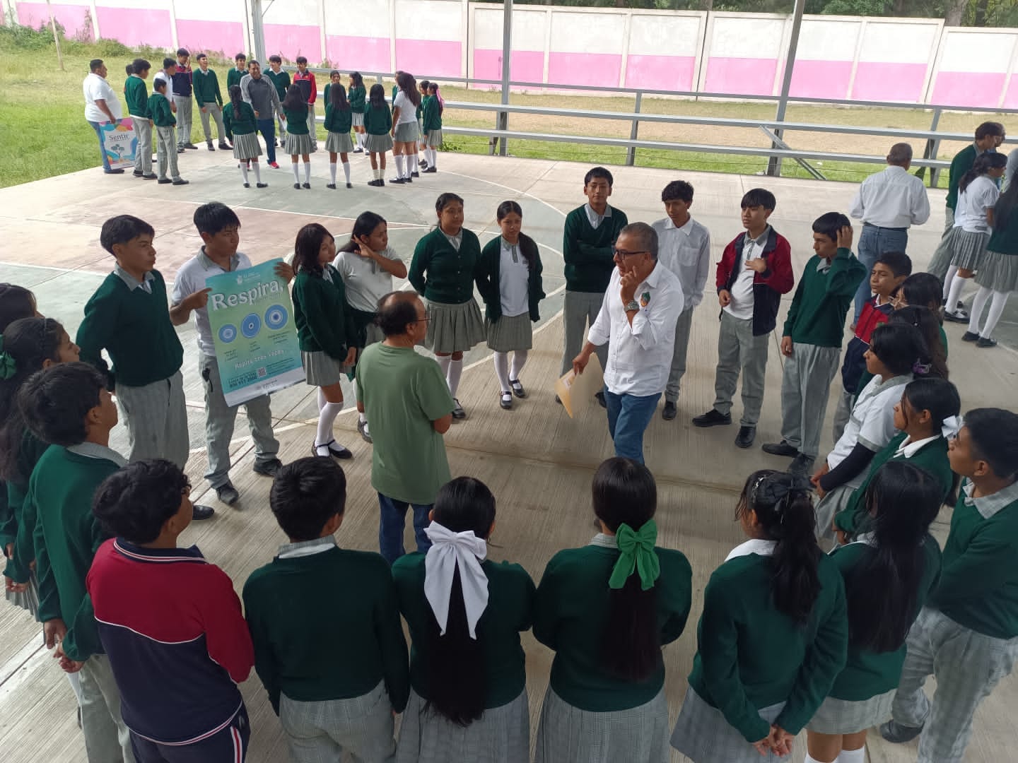 Estudiantes de la región Centro leen y dialogan sobre salud mental en el Día del ABC de las Emociones