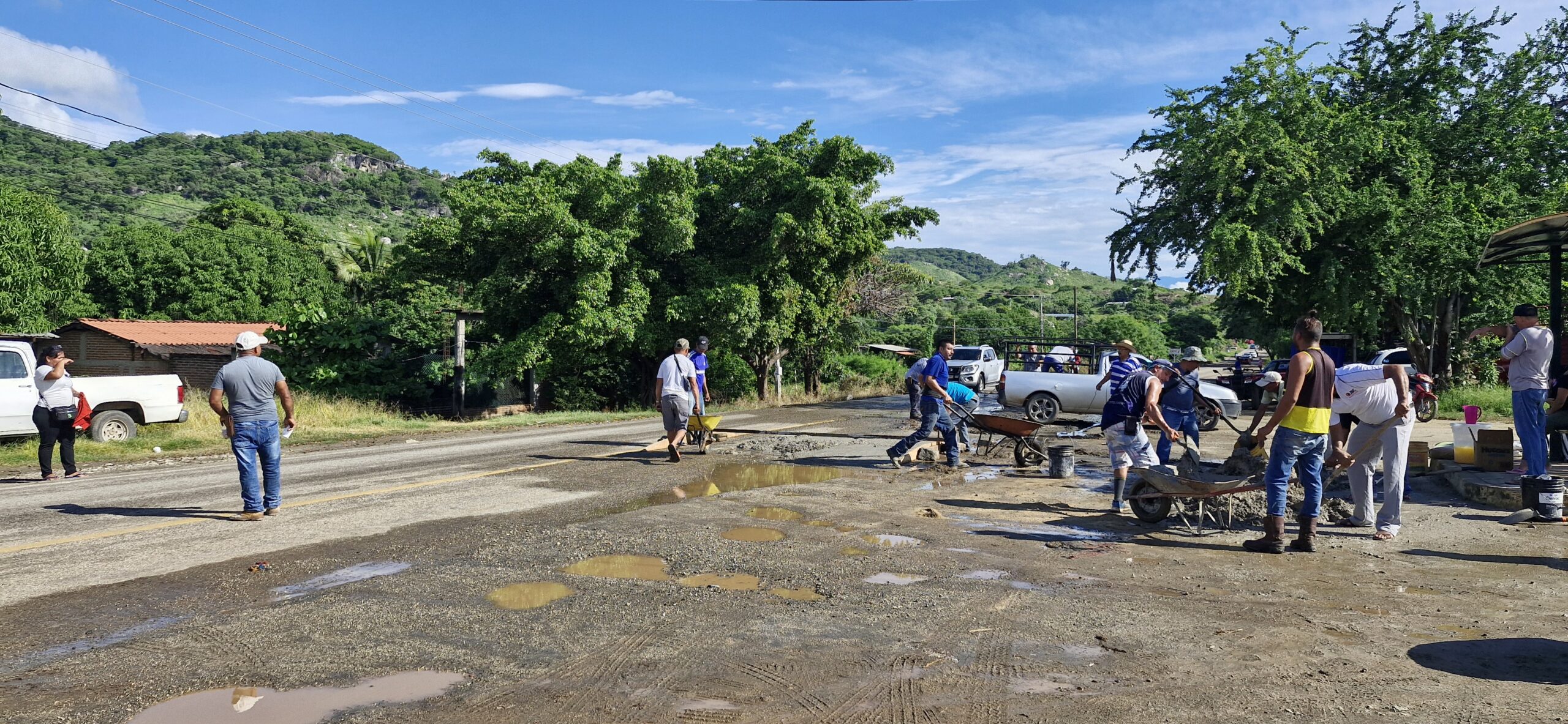 Mar de fondo golpea negocios de Bahías de Papanoa