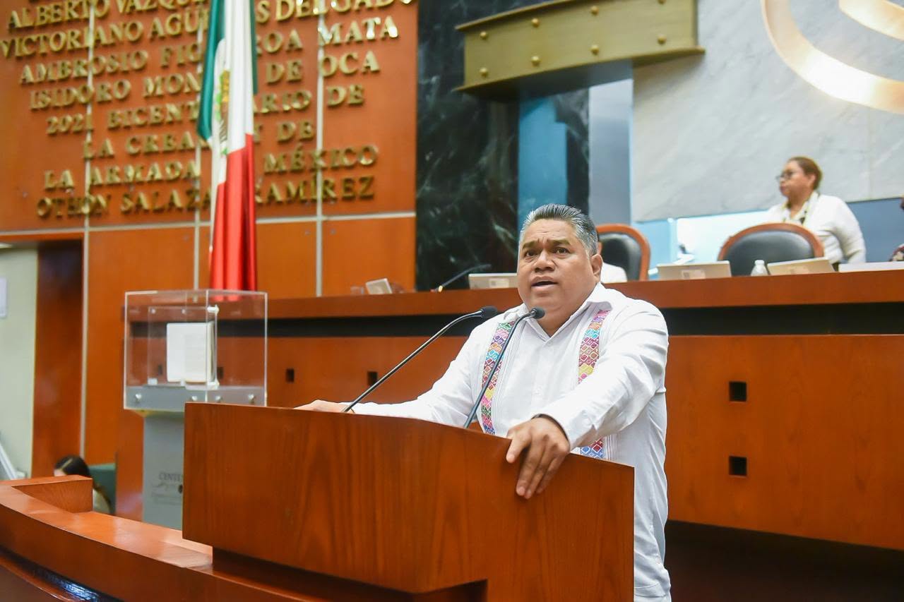 Plantean armonización legislativa para regular el uso de celulares en las escuelas