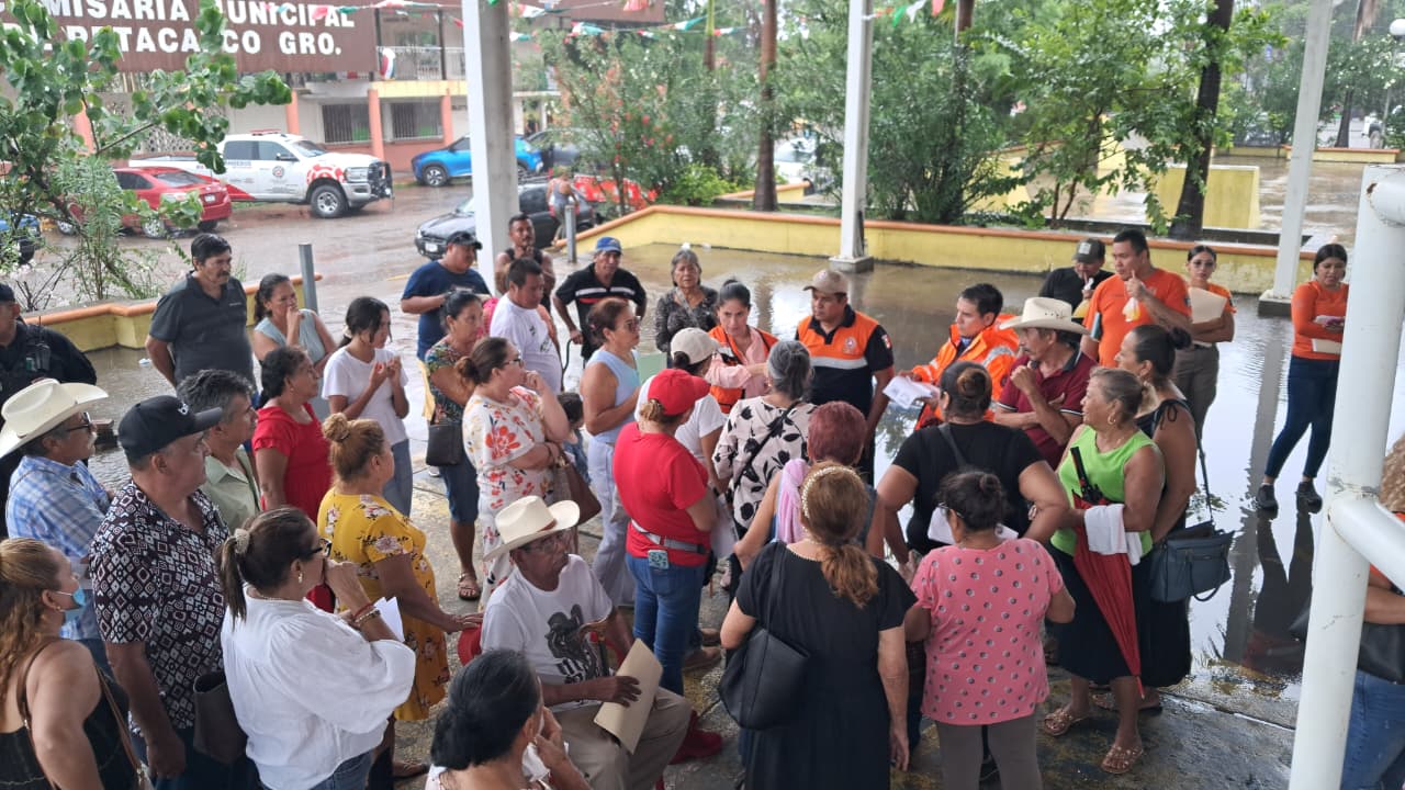 El gobierno del estado atiende en menos de 48 horas a familias afectadas por el huracán Polo del municipio de la Unión