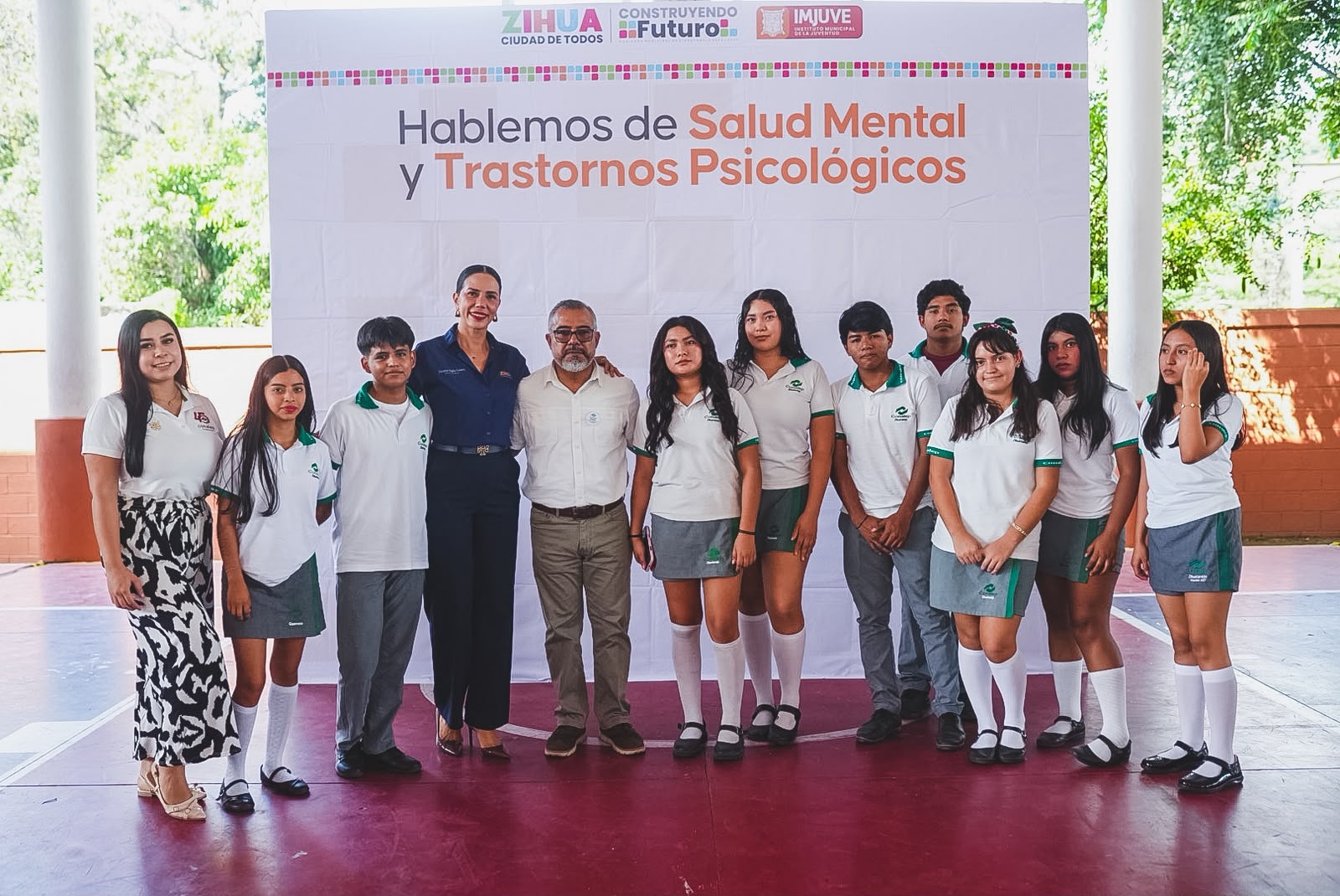 Lizette Tapia impulsa la salud mental de jóvenes en Zihuatanejo