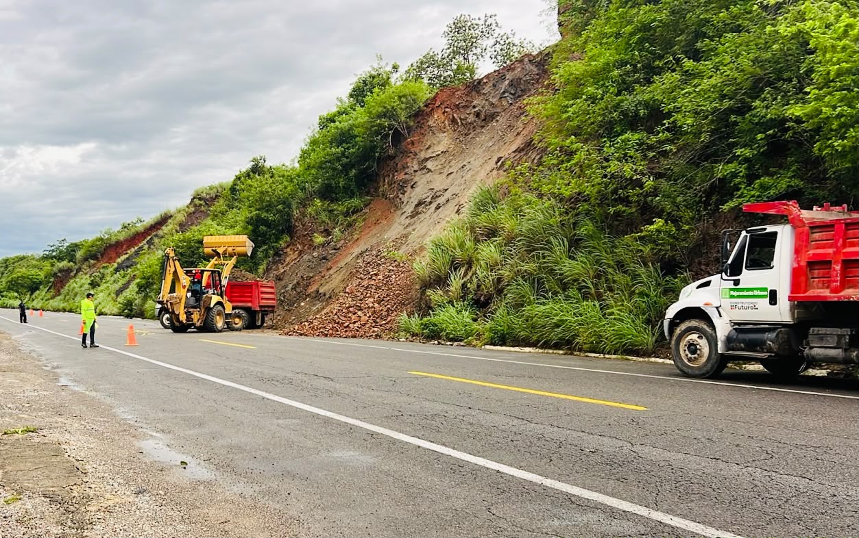 Intensifica el Gobierno Municipal las labores de limpieza tras las lluvias