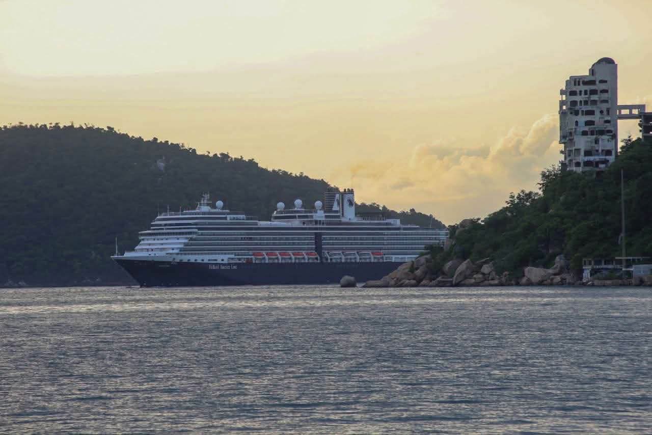 Acapulco inaugura la temporada de cruceros 2026-2027 con el arribo del Eurodam